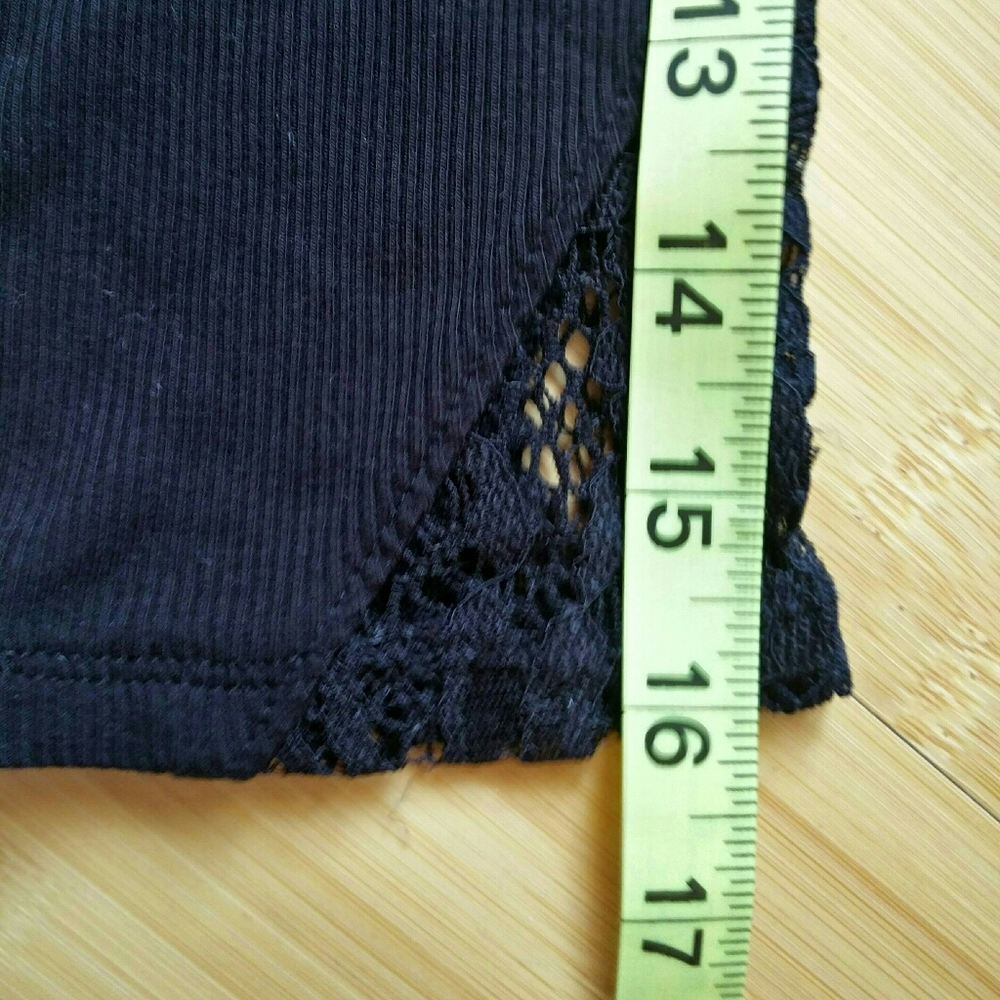 Bebe Ribbed & Lace Swarovski Logo Keyhole Top - Picture 16 of 16